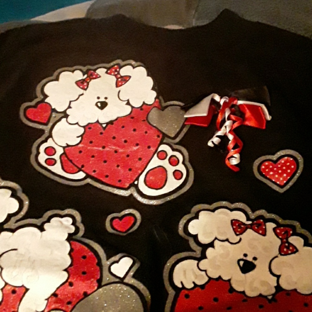 SIZE  2T?? TAG IS  REMOVED. BLACK POODLE TOP. - Picture 2 of 4
